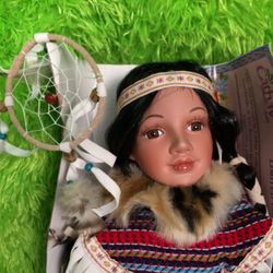 Native American Porcelain Doll – 16” in Papoose – 30+ Yrs Old – Original Clothingr