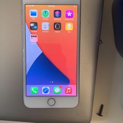 iPhone 8 Plus 64 GB Unlocked 