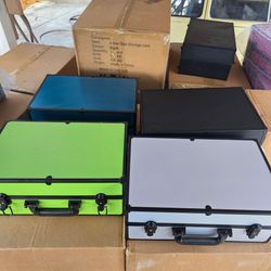 4 row carry case for Slabs PSA Beckett ccg sports cards dodgers lakers Pokémon 30th anniversary ascended heroes op17 worlds strongest warriors one pi