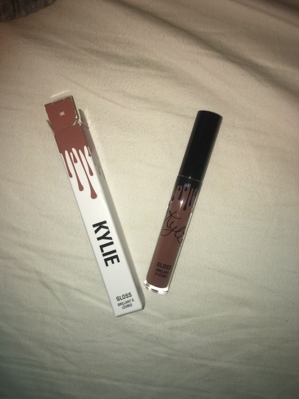 Kylie Jenner lip gloss in like