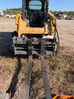 ARTEER RPT-42L Rotating Pallet Forks – 42” – Skid Steer Attachment