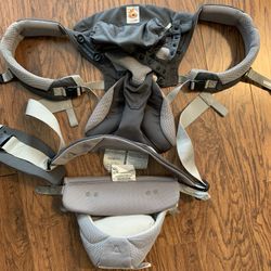 Ergobaby baby carrier 