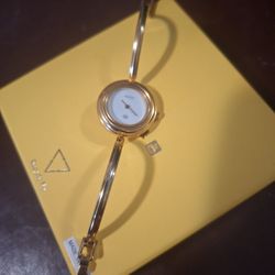 Gucci Orijinal Tiene Pila Nueva 