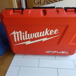 Milwaukee M18 Fuel Hammer Drill And Impact Driver Combo Kit 