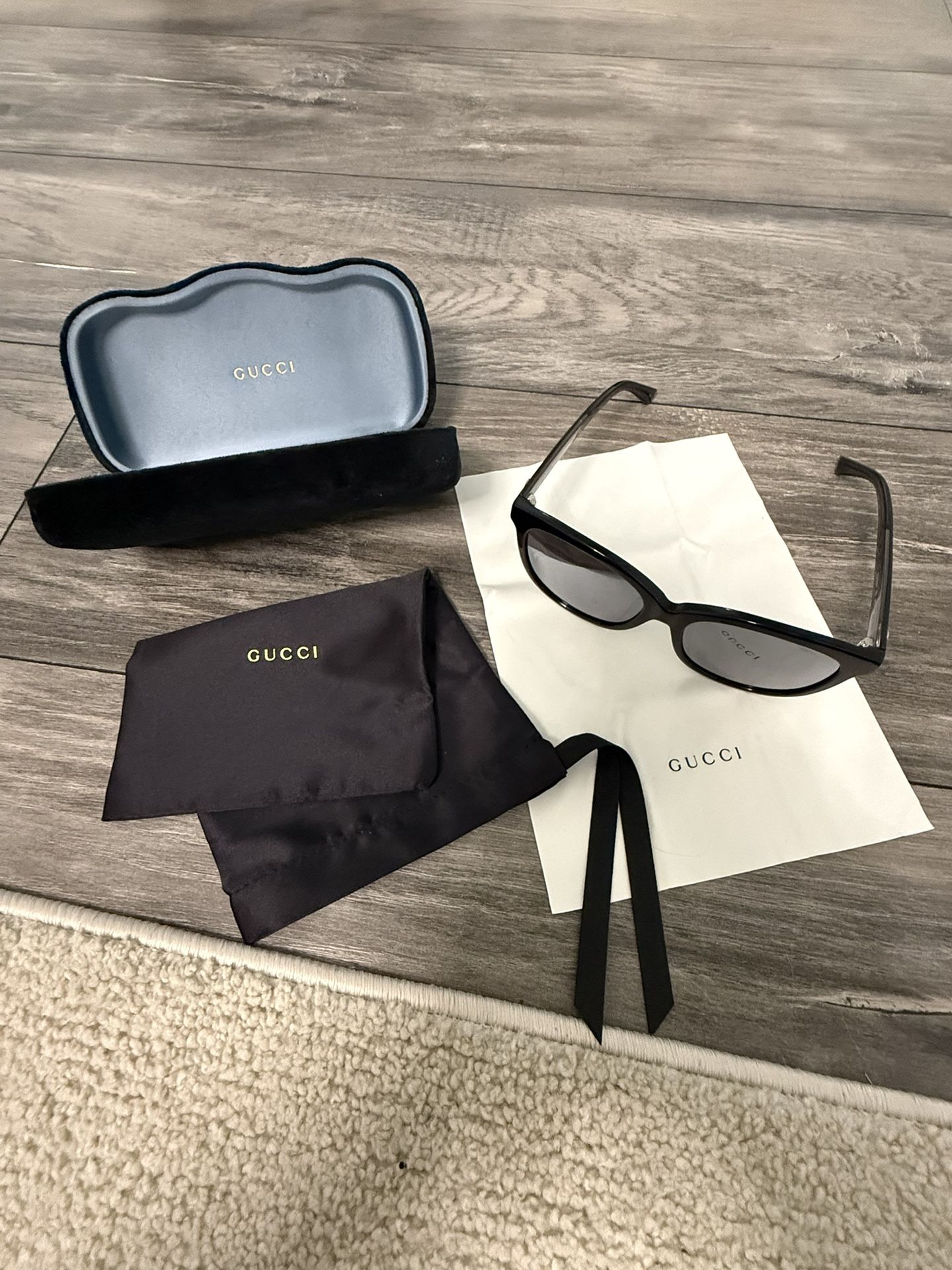 Gucci Sunglasses GG0082SK Woman Brand New Never Used