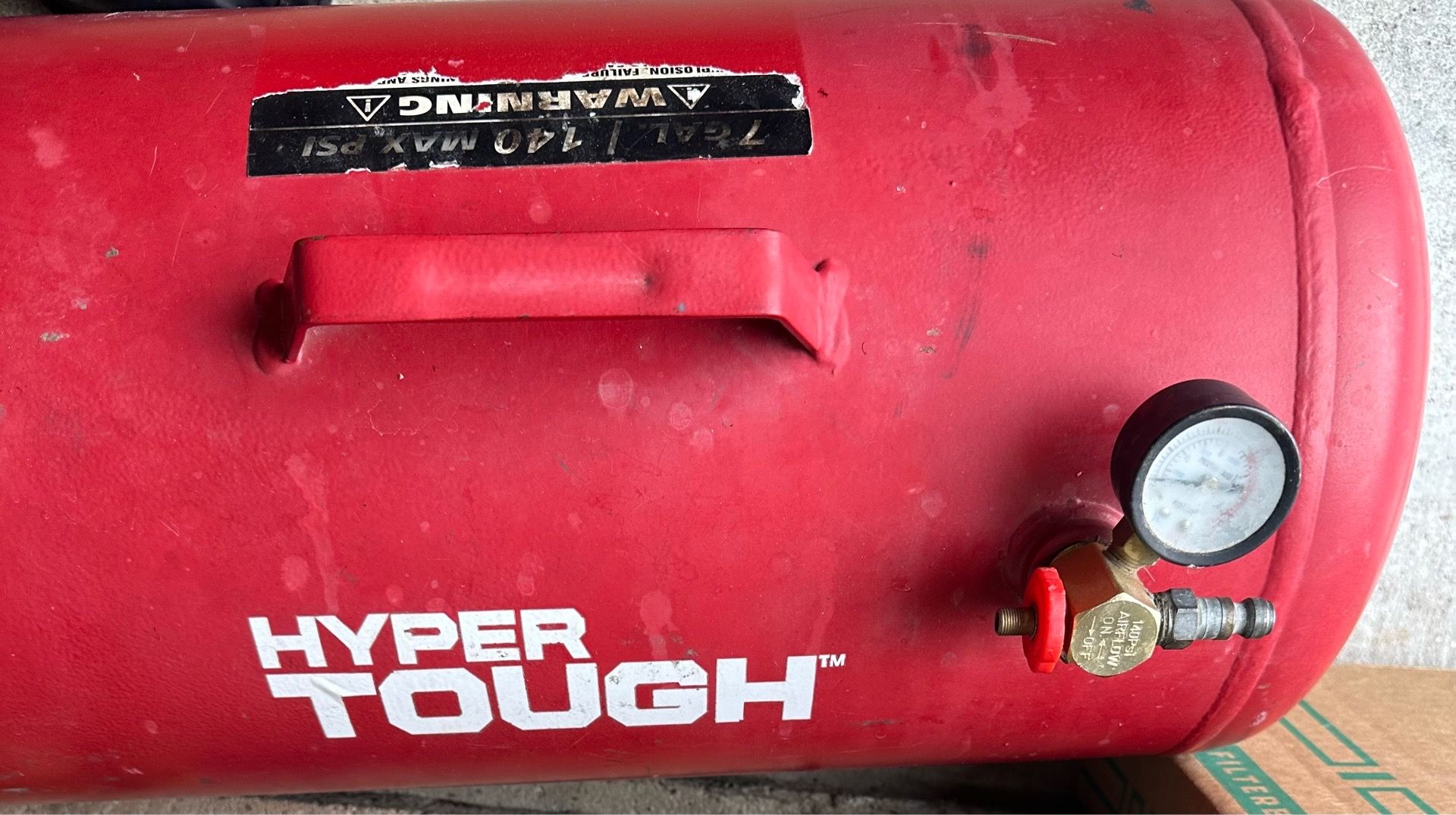 Hyper tough portable air tank