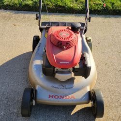 Honda Self Propelled Gas Lawnmower 