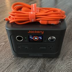 Jackery Explorer 300 Plus Powerbank - Excellent Condition!