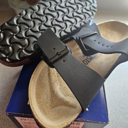 BIRKENSTOCK 