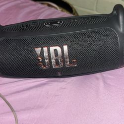 JBL black Speaker 