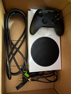 Xbox Series S with BRAND NEW CONTROLLER
