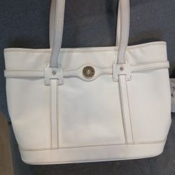 White Dooney & Burke Purse 