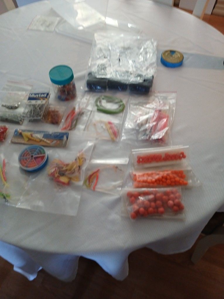 Lot Of Assorted Lures Hooks Krimps Split Rings Beads For Lure Making And Rod Butt Caps 30.00