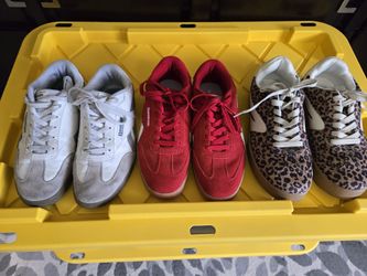 Women’s size 8.5 shoes