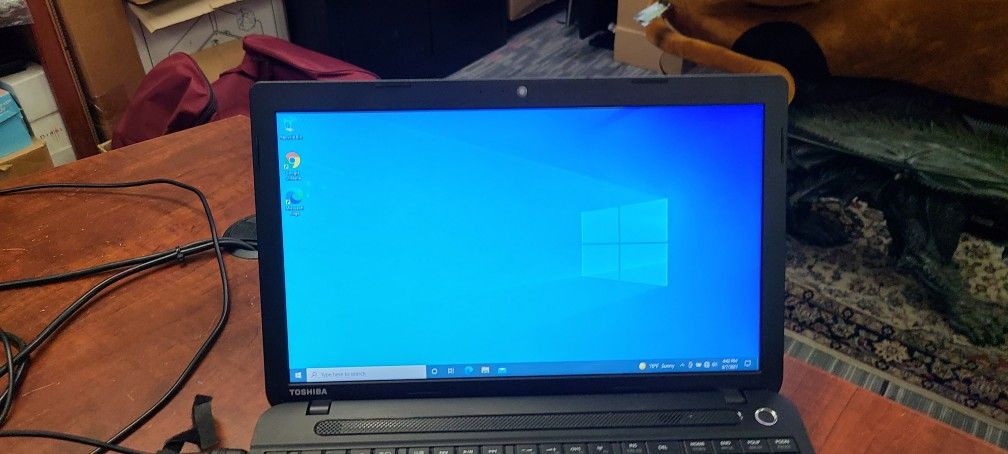 Toshiba LAPTOP, dual Core, 6gb Ram, 128gb SSD