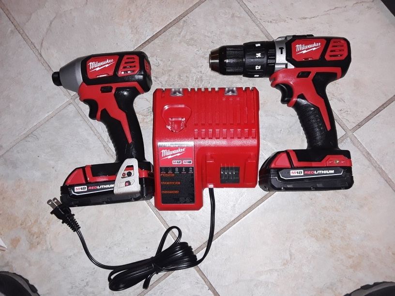 Milwaukee M18 Hammer Drill And Impact Driver Kit With Batteries And Charger