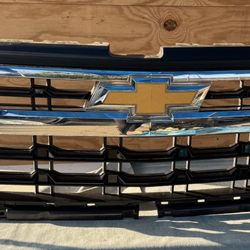 Chevrolet Silverado 1500 Grille OEM (2022 - 2023)