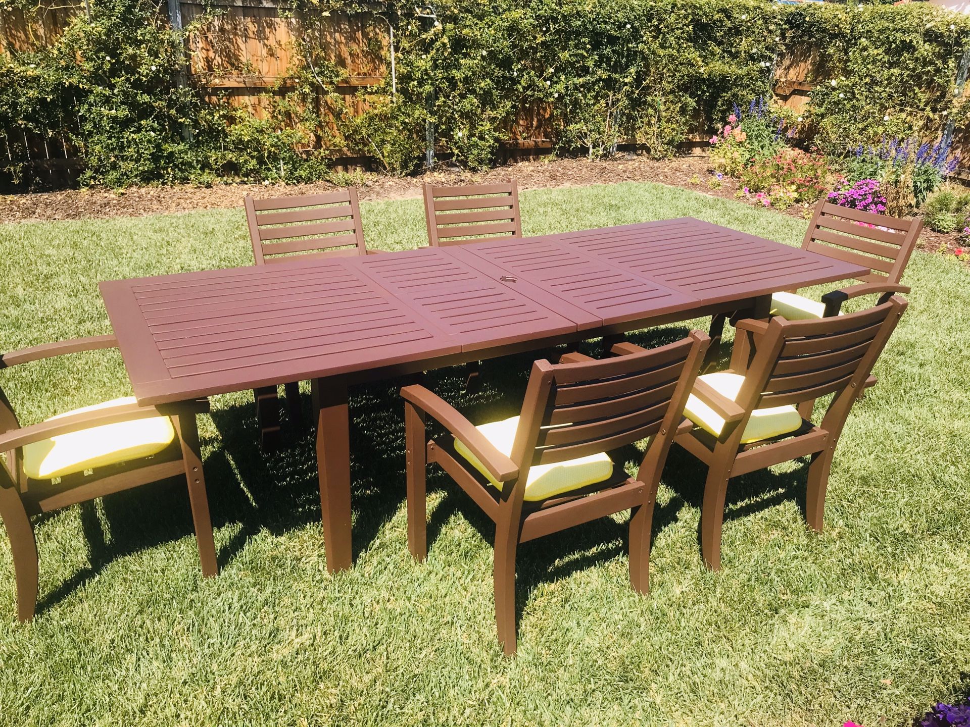 Pottery barn Chesapeake wood extending outdoor dining table arm chair