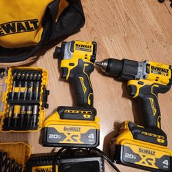 Dewalt 20v Impact Driver Atomic And Drill 2 Bateries Bits Bag And Charger 20v