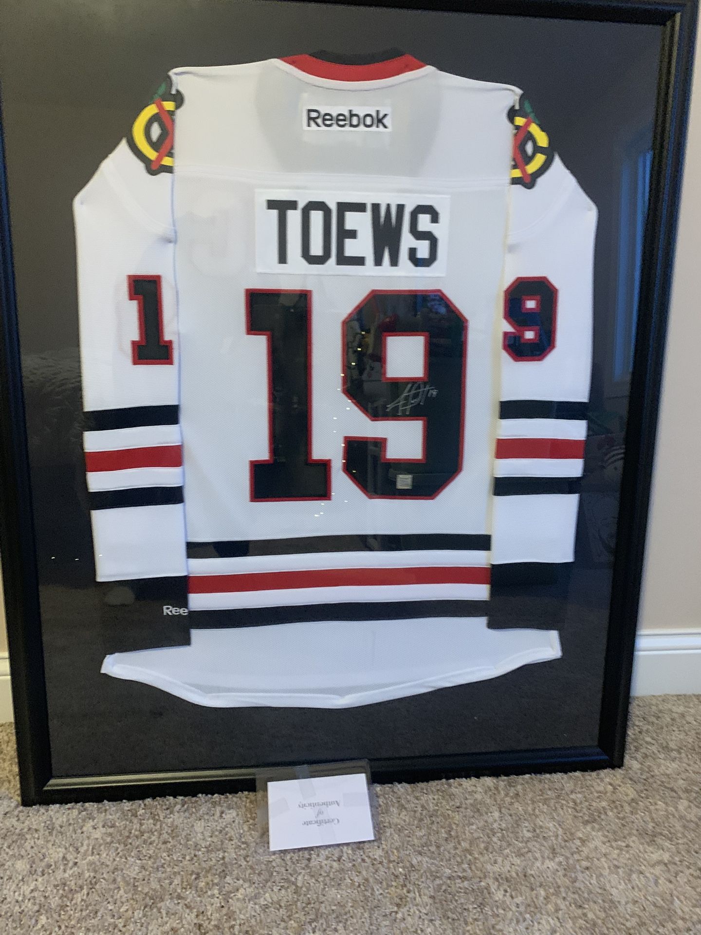 Framed Chicago Blackhawks Signed Toews Jersey