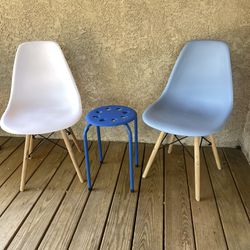 PAIR Of Chairs 
