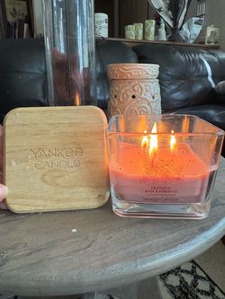 Candle Bundle: Yankee Candles, Soy Wax candles in ceramic & Essenza Warmer Bundle