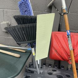 Cleaning tools with the holder