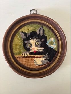 Handmade Framed Needlepoint Black Cat Round Frame Signed Mary Sue 1973
