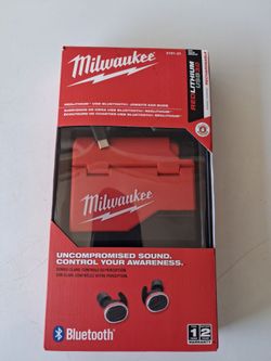Milwaukee  REDLITHiUM USB Bluetooth  jobsite Ear Buds  new