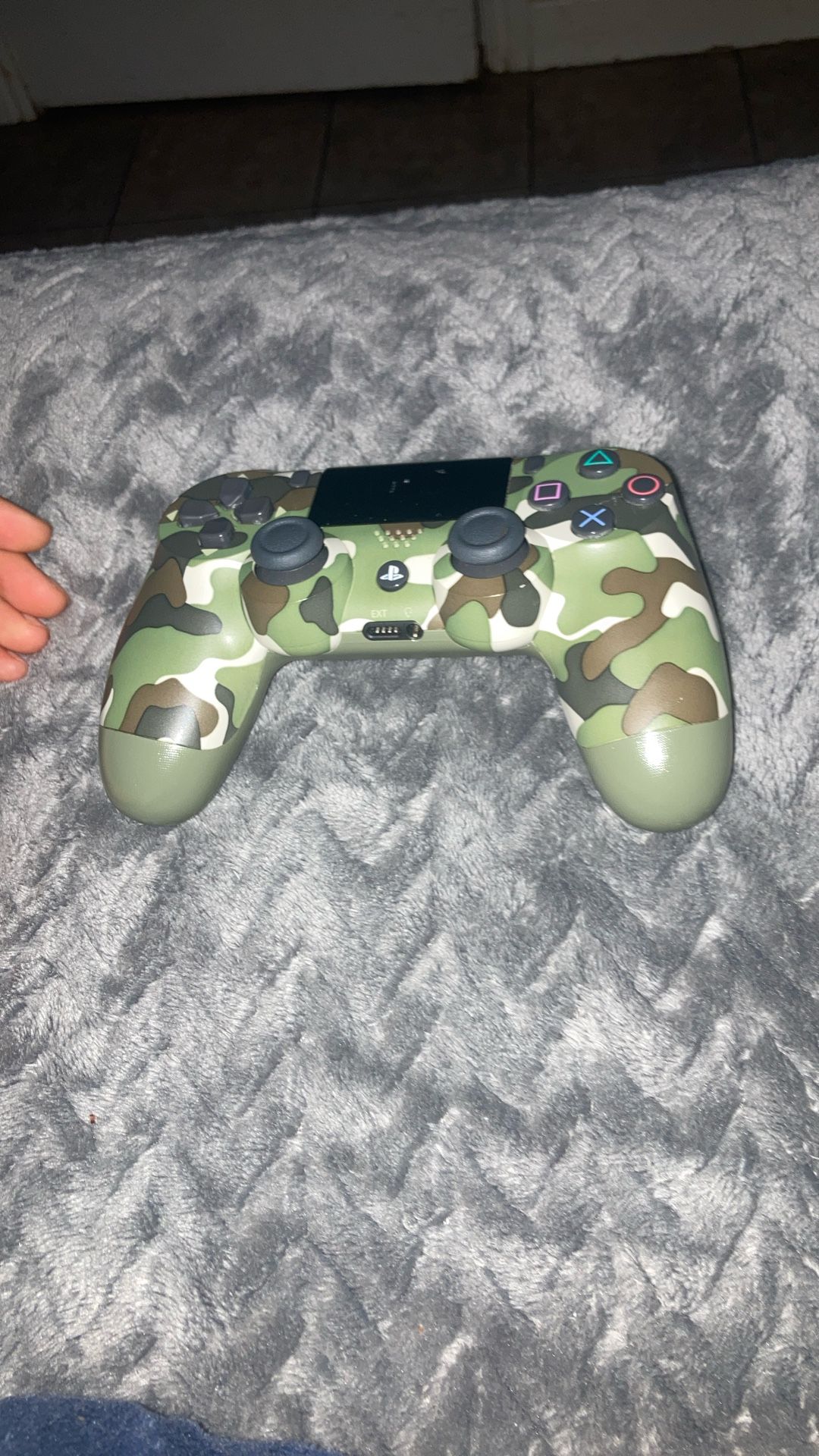 PS4 Controller
