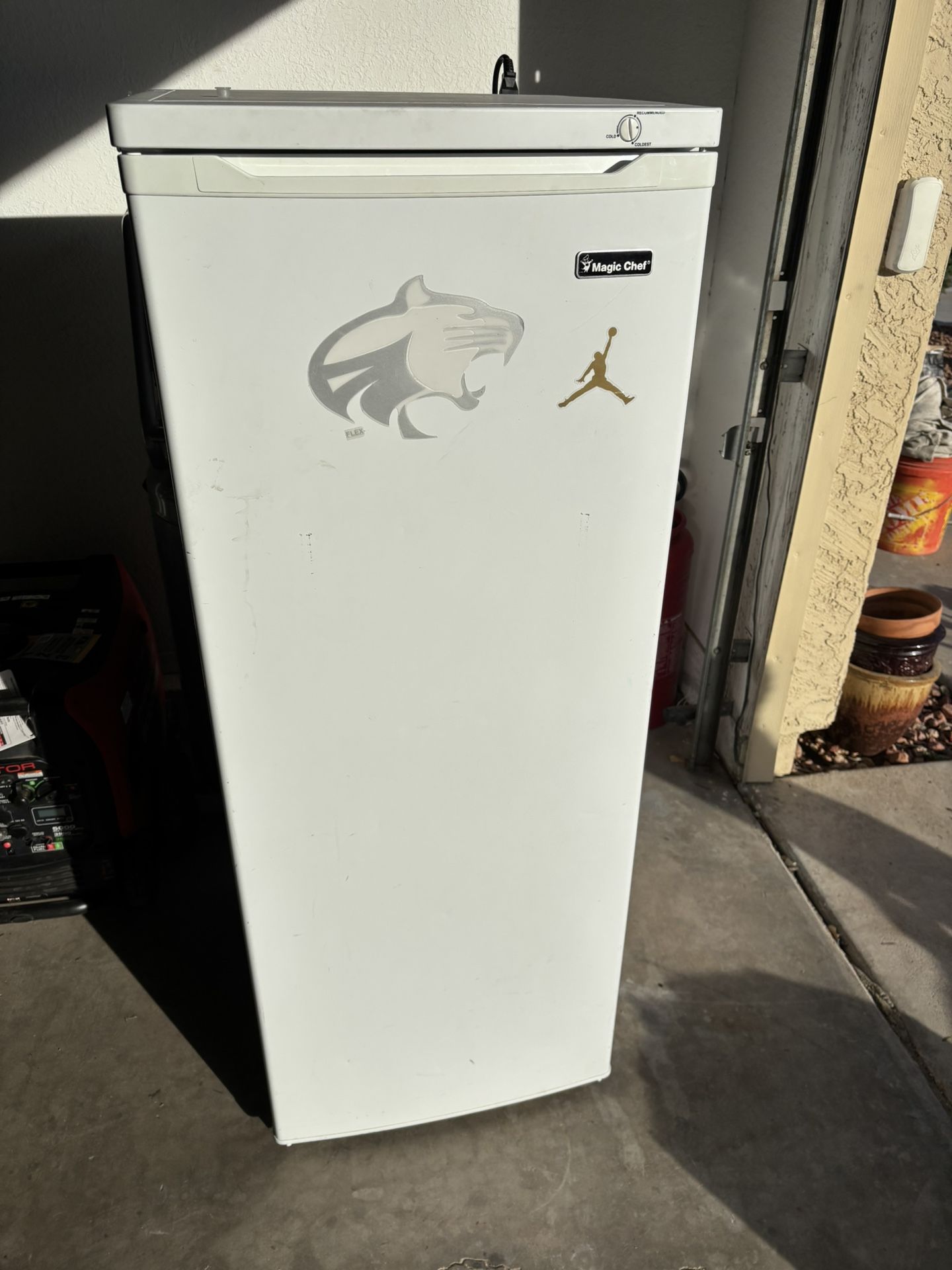 Magic Chef Standup Freezer