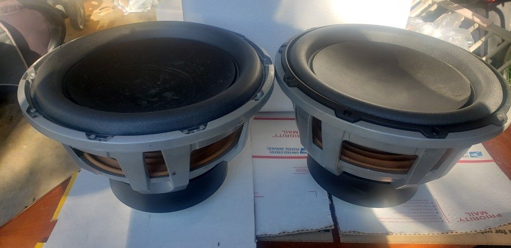 Two Jl Audio 12w6v2 subs BAD COILS
