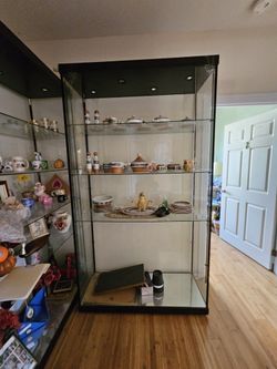 Complete Glass Shelfing Good For Collectables