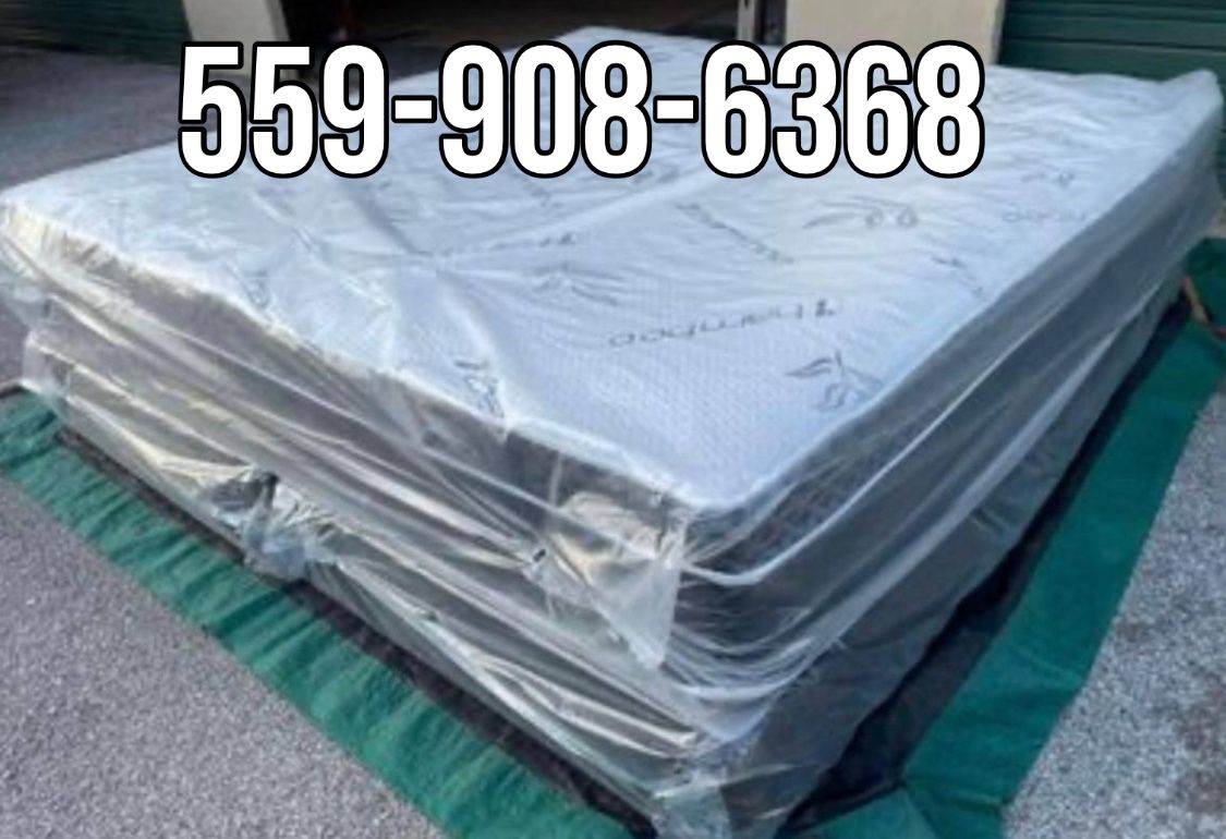King Pillow Top With Boxsprings $280