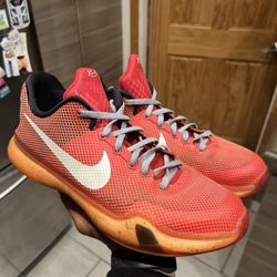 Nike Kobe Size 7y