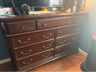 Dresser