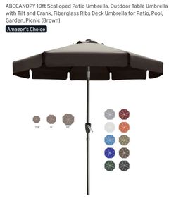 Scalloped patio umbrella