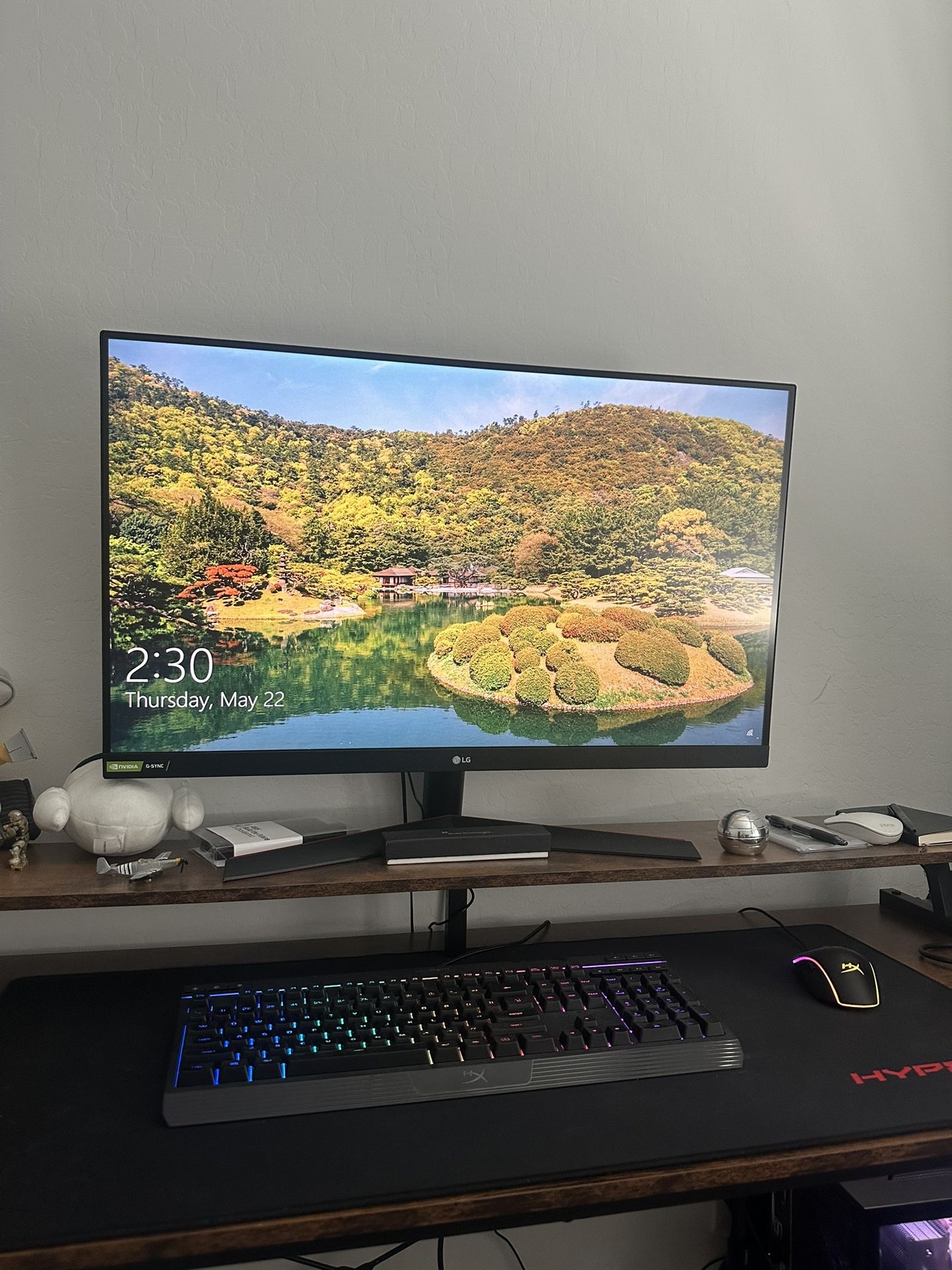 PC Monitor, Keyboard, & Mouse