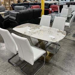 Modern Dining Table with 4 Chairs / Mesa de comedor moderna con 4 sillas