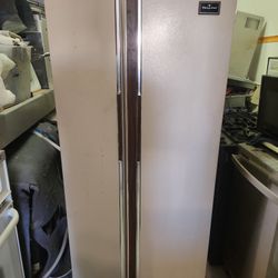 Refrigerator Hot Point 