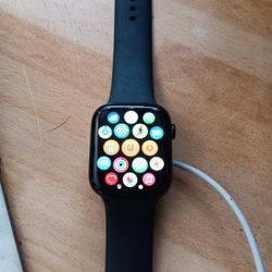 Apple Watch Series 8