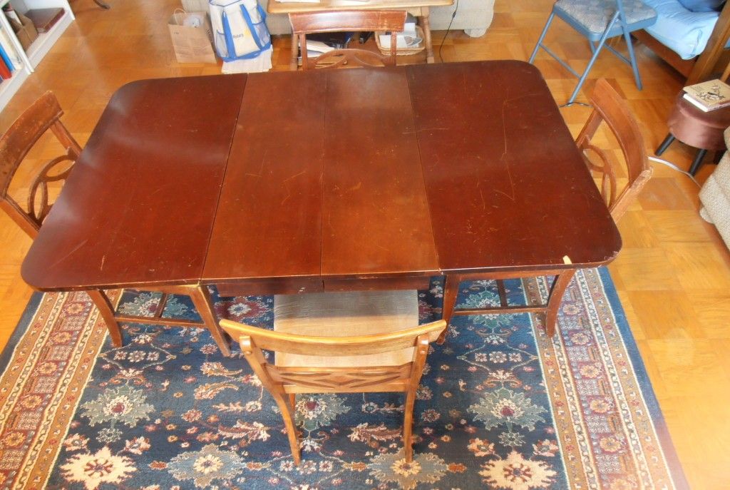 Vintage Dining Room Table and Chairs