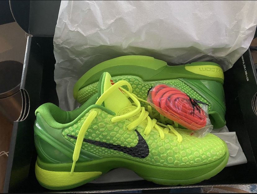 Nike Kobe 6 Grinches (Size 11.5)