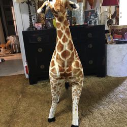 Children’s toy plush giraffe