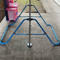 Adjustable Gymnastic Bar
