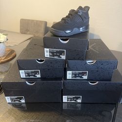 Jordan 4 Black cat size 11.5 M