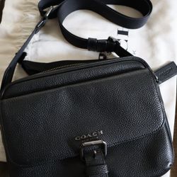 Coach Men’s Messenger Bag In Black Pebble Leather  