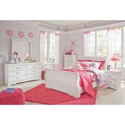 QUEEN BED DRESSER MIRROR $850 