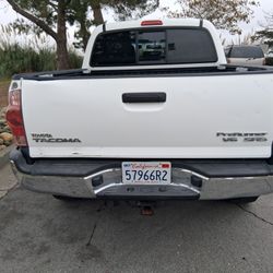 Tacoma Tailgate & Bumper. 05'-15'