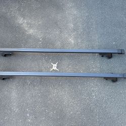 UNIVERSAL ROOF RACK BARS WITH KEYS